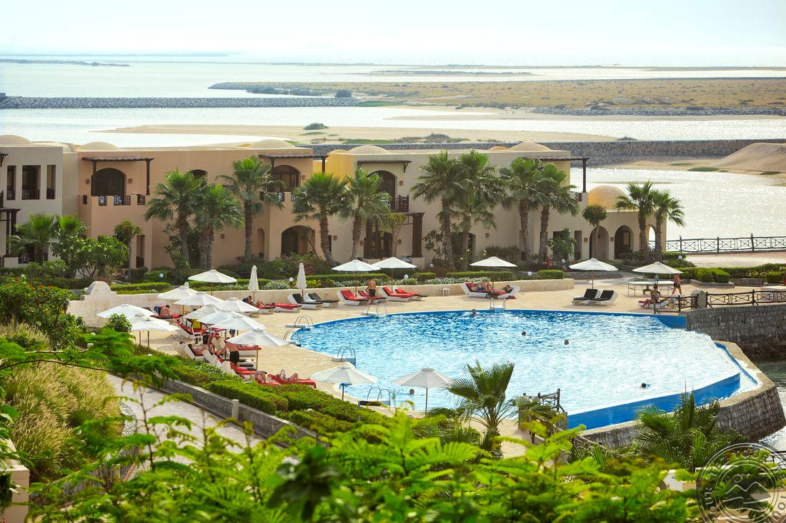 Отель the cove rotana resort